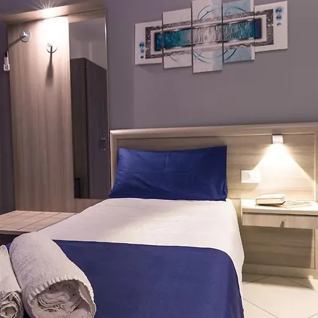 La Piazzetta Pensión Olbia