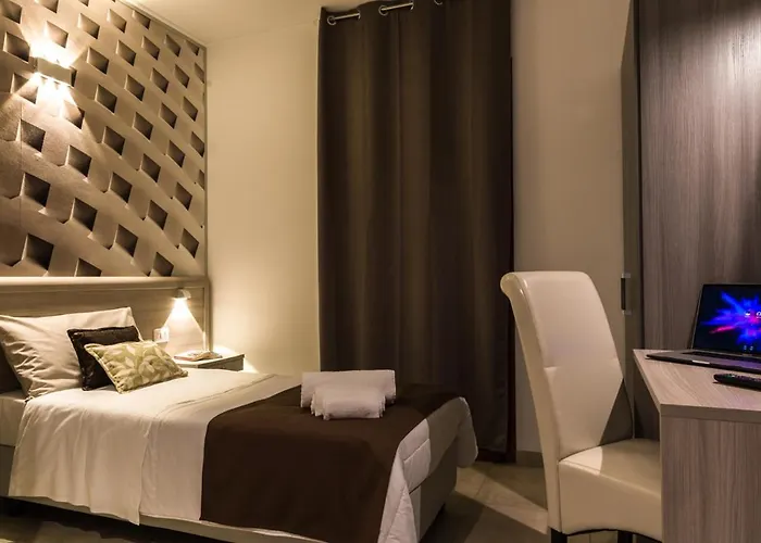 La Piazzetta 招待所 奧爾比亞