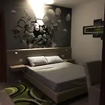 Guest house La Piazzetta 4*