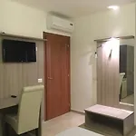Guest house La Piazzetta 4*