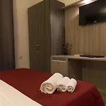 La Piazzetta 4*