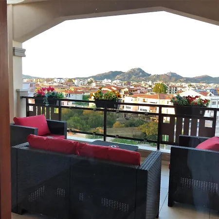 ゲストハウス La Piazzetta オルビア