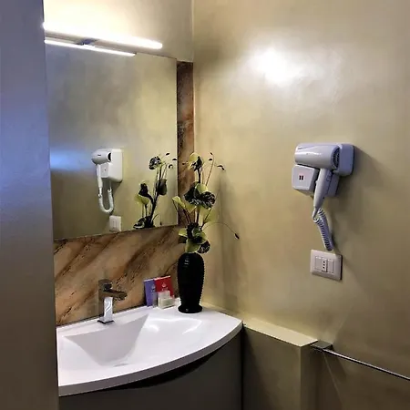 La Piazzetta ゲストハウス 4*