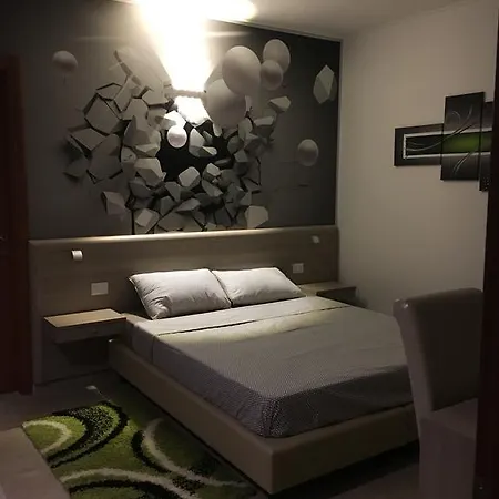 בית הארחה La Piazzetta 4*