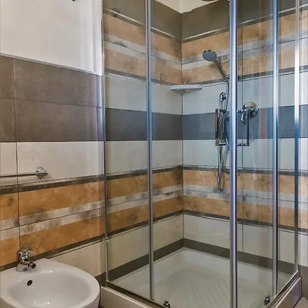 La Piazzetta ゲストハウス オルビア